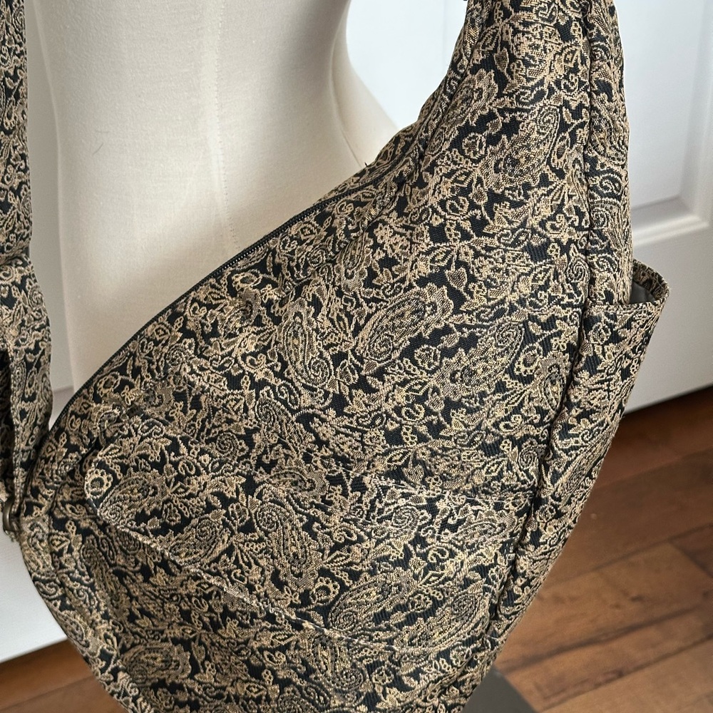 Ameribag Paisley Tapestry Sling Bag - Picture 5 of 6